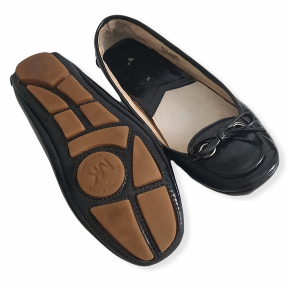 MICHAEL KORS black Leather patent shoes w/ bow - Picture 3 of 10